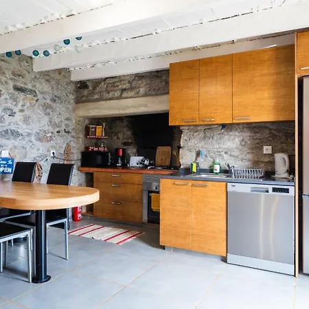 Guestready - Rustic Charm In Peaceful Madeira Pensionat